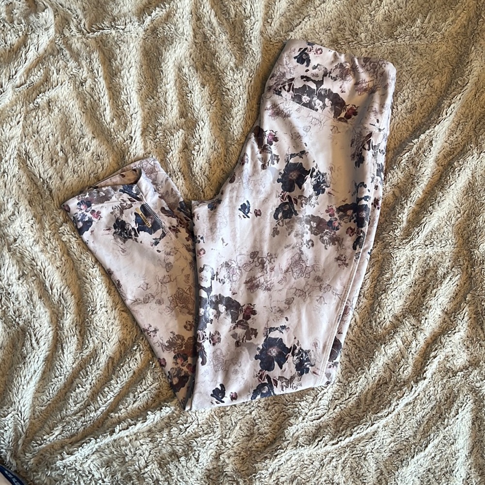 YOGA LEGGINGS 🧘‍♀️🌸